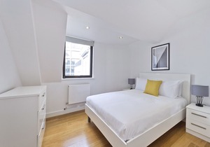 Red Lion Court by City2Stay