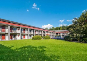 Red Roof Inn Savannah - Richmond Hill I-95