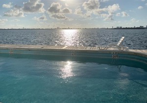 RELAXING IN GRACE BAY