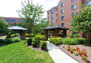 Relaxing Retreat Near DC! FREE Breakfast + On-Site Business Center