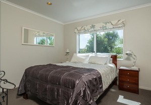 Relaxing Ruakaka with Spa - Ruakaka Holiday Home