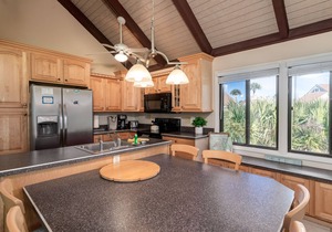 Remodeled Sealoft! 3 Decks w/Amazing Views! Neighborhood Pool! Walk to Beach! Amenity Cards!