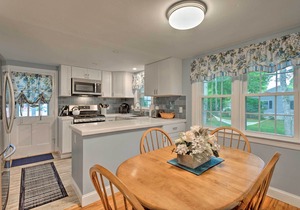 Renovated Cape Cod Home: Walk to Beach & Downtown!