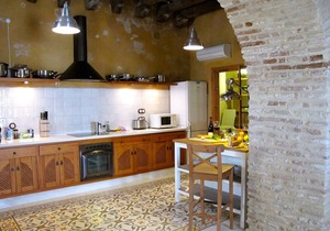Renovated 17th Century Townhouse, With Patio And Roof Terrace