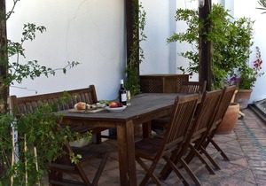 Renovated 17th Century Townhouse, With Patio And Roof Terrace