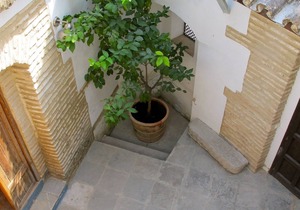 Renovated 17th Century Townhouse, With Patio And Roof Terrace