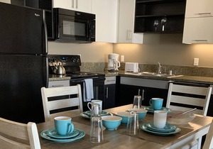 Resort style 2BR! Walk to the Beach!