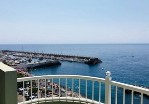 Right on the beach quiet apartment with a large terrace