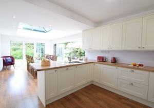 RIPPLEWAY, WALBERSWICK, pet friendly, with open fire in Walberswick