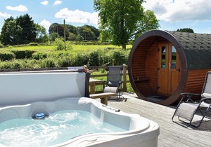 Rivendell Glamping Pod - UK11881