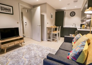 RIVER VIEW, romantic in Backbarrow