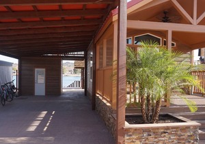Riverfront Beach Villa 4 Colorado River