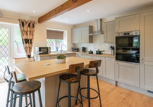 Riverside Cottage-UK41439