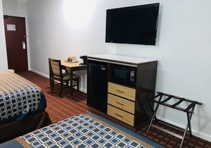 Rodeway Inn & Suites Pasadena