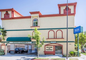 Rodeway Inn & Suites - Pasadena