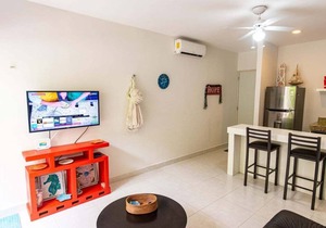 Romantic condo 1 block from Sea Progreso East