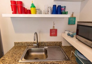 Romantic condo 1 block from Sea Progreso East
