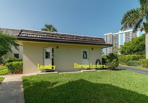 Romantic getaway w/ heated pool & brief walk to beach