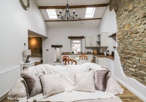 ROSE COTTAGE, with open fire in Grassington