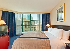 Rosedale on Robson Suite Hotel