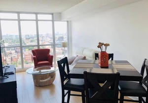 Royal Corner Suite w/ 1 Large Bed + Den