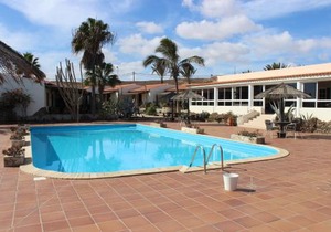 Rustic 1-Bed Bungalow in Parque Holandes