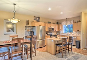 Rustic Klamath Falls Retreat w/ Private Deck!