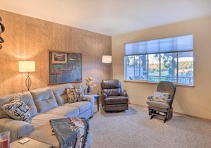 Rustic Klamath Falls Retreat with Private Deck!