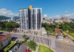 Saint Sebastian Flat 506 - Com Hidro! até 4 pessoas, Duplex, no centro