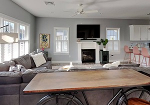 Salt Life A Charming Cottage loaded w/Amenities Inc. Pool
