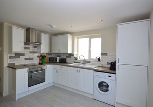 Sands Cottage - a cottage that sleeps 4 guests in 2 bedrooms