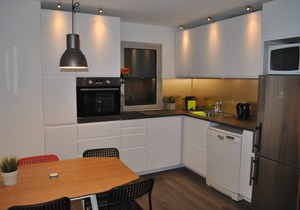 Sea view apartment, infinity pool, sleeps 4-5 people, 5 minutes from Monaco