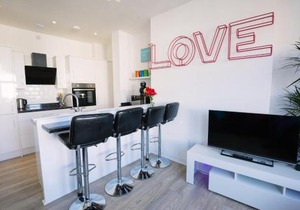 Sea View Sanctuary Apartment!