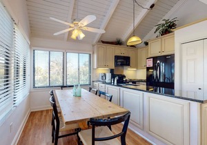 Seabrook Exclusives | 911 Sealoft