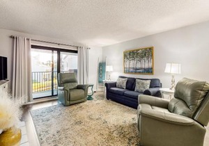 Seawinds Oceanfront Condo