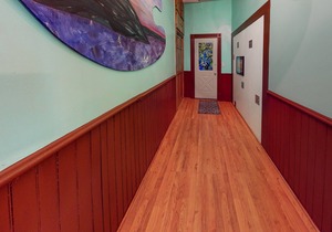 Second floor condo close to Keuka Lake with city view, fast WiFi, and balcony