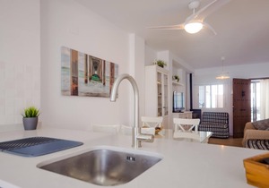 Semi detached house with pool