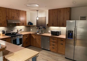 Shelter Cove Ocean View Retreat with Hot tub and Sauna