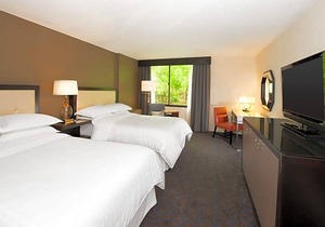 Sheraton Minneapolis West Hotel