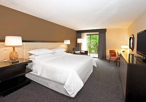 Sheraton Minneapolis West Hotel