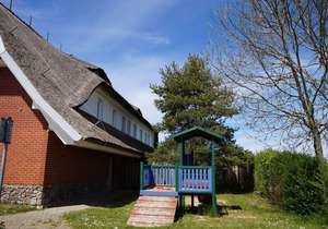 Sit back and relax - in this quiet, stylish accommodation.