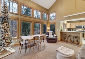 Ski in/Ski out | Upper Level | Disciples 8 Chairlift | Sleeps 10 | Fireplace