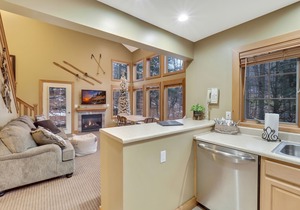 Ski in/Ski out | Upper Level | Disciples 8 Chairlift | Sleeps 10 | Fireplace