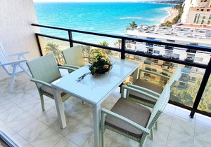 Skol 701 - Great 1-Bedroom Duplex with amazing Sea Views