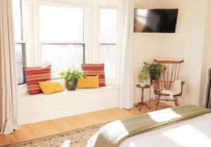 Skolfield Inn | Parking | Self-check-in | Garden 1