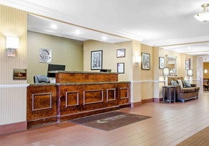 Sleep Inn & Suites East Chase