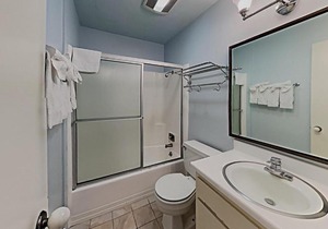 Slopeside Four Bedroom Homes at 1849 Condos - Free Wifi & Parking!