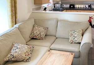 Smithy Barn - HW7592