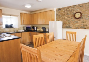 Smithy Barn - HW7592