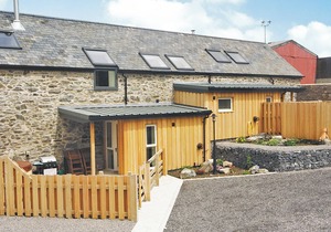 Smithy Barn - HW7592